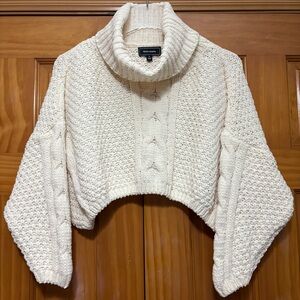Kayla’s Armoire Cozy Cream Cropped Cowl Neck Sweater Size Small EUC